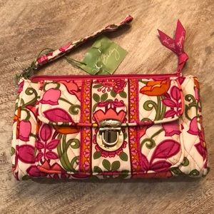 Vera Bradley Push Lock Wristlet in Lilli Belle